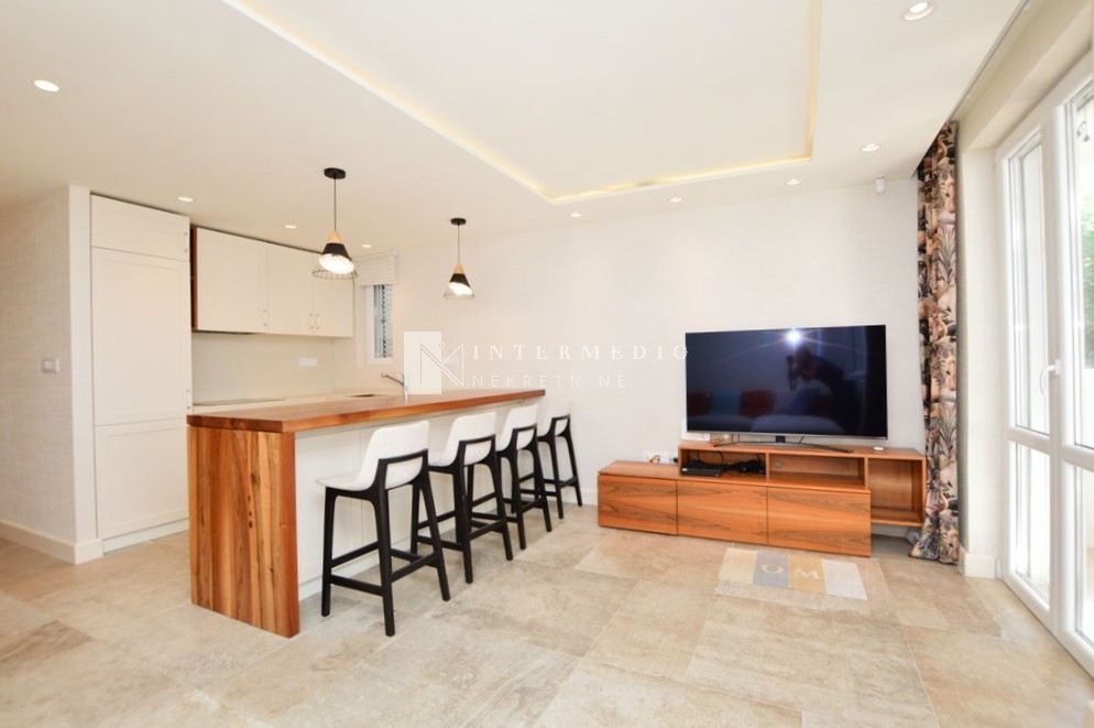 Luksuzan stan na obali – Savina, Herceg Novi